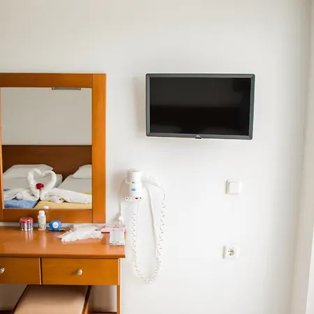 Corfu Melitsa Otel 2*